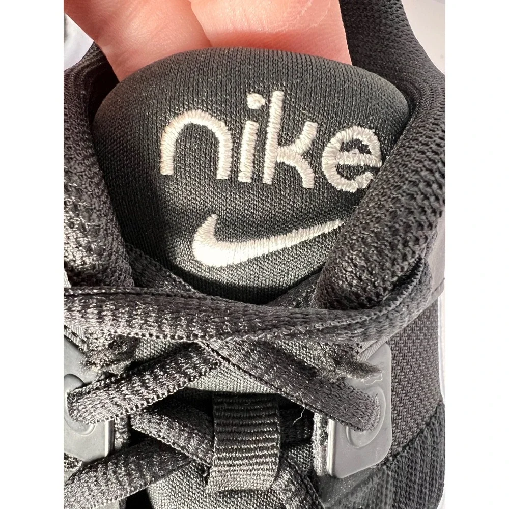 Nike Air Zoom Running‎ Training Shoes Sneakers Black White Athletic Womens